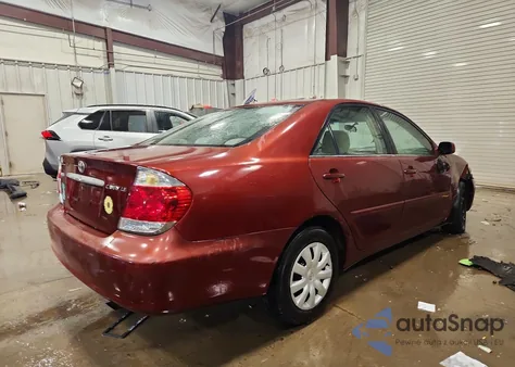 2005 Toyota Camry Le z USA, uszkodzony, nr VIN 4T1BE32K45U416557